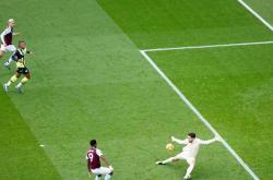 包含一方客场大捷，士气高涨向前迈进的词条