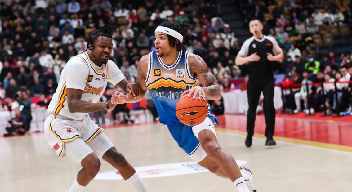 关于亚眠俱乐部签下新援，为球队增添实力的信息