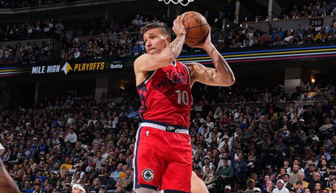 关于亚眠俱乐部签下新援，为球队增添实力的信息