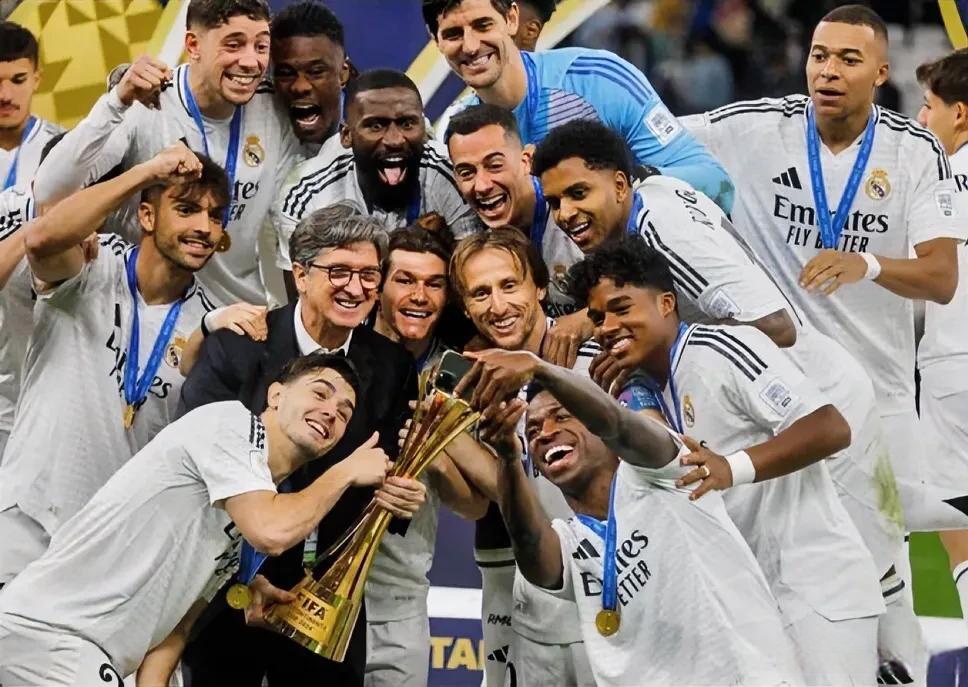 包含现场直击!热血球员展现超凡实力的词条 包含现场直击!热血球员展现超凡实力的词条