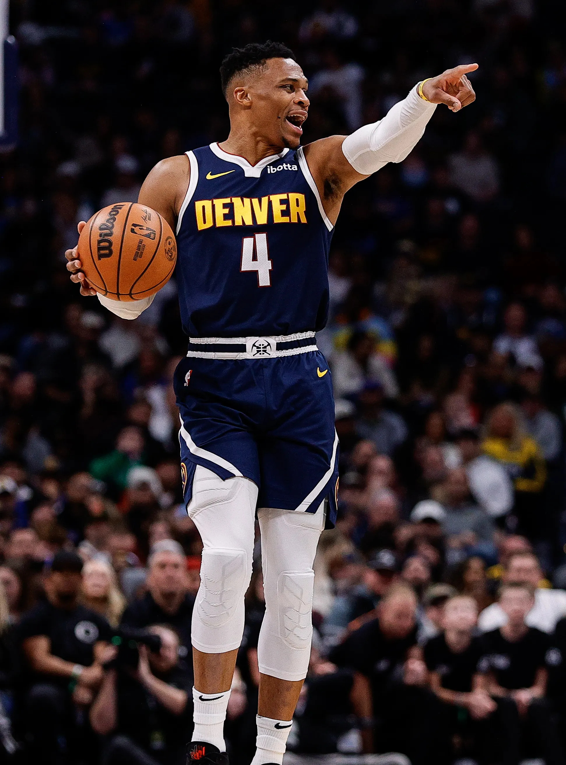 威少险胜爵士,球队未来可期关键表现点燃全场!的简单介绍 威少险胜爵士,球队未来可期关键表现点燃全场!的简单介绍