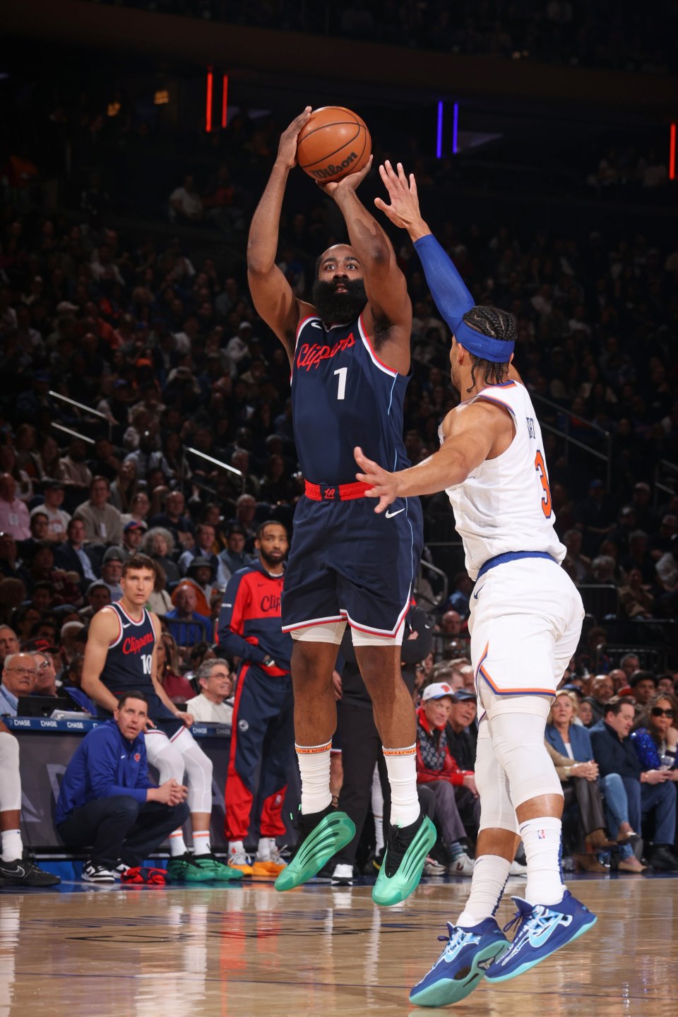 火箭惊艳全场,公牛助攻爆棚,西蒙斯逆转取胜! 火箭惊艳全场,公牛助攻爆棚,西蒙斯逆转取胜!